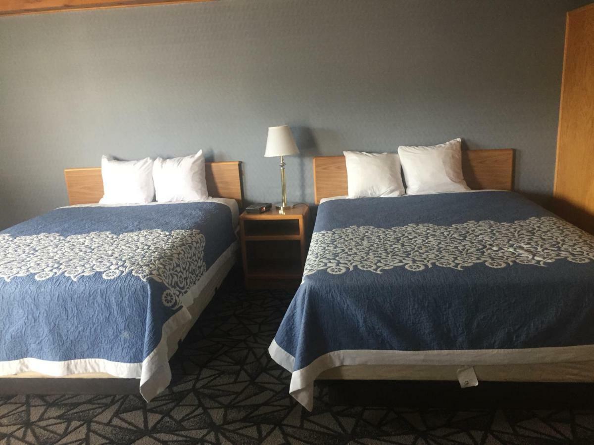 ريفرتون Tomahawk Motor Lodge المظهر الخارجي الصورة